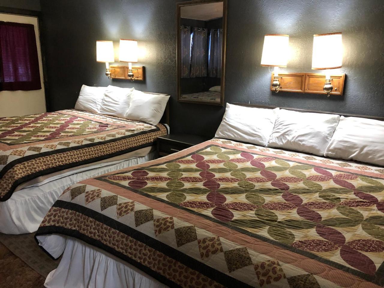 The Golden Bear Motel 托克 外观 照片